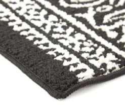 Broyhill Black & White Ornate Fascination Accent Rug 30 Broyhill Black & White Ornate Fascination Accent Rug -Broyhill 810557659 1