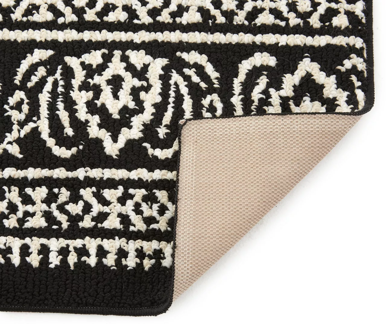 Broyhill Black & White Ornate Fascination Accent Rug 12 Broyhill Black & White Ornate Fascination Accent Rug - Image 12