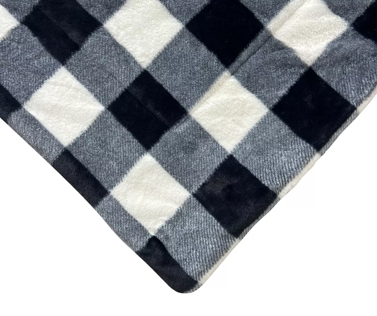 Black & White Buffalo Check Faux Fur Full/Queen Comforter 4 Black & White Buffalo Check Faux Fur Full/Queen Comforter - Image 4